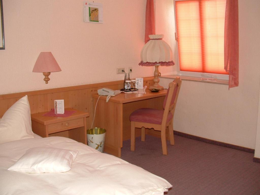 Hotel Reinhold Gummersbach Quarto foto